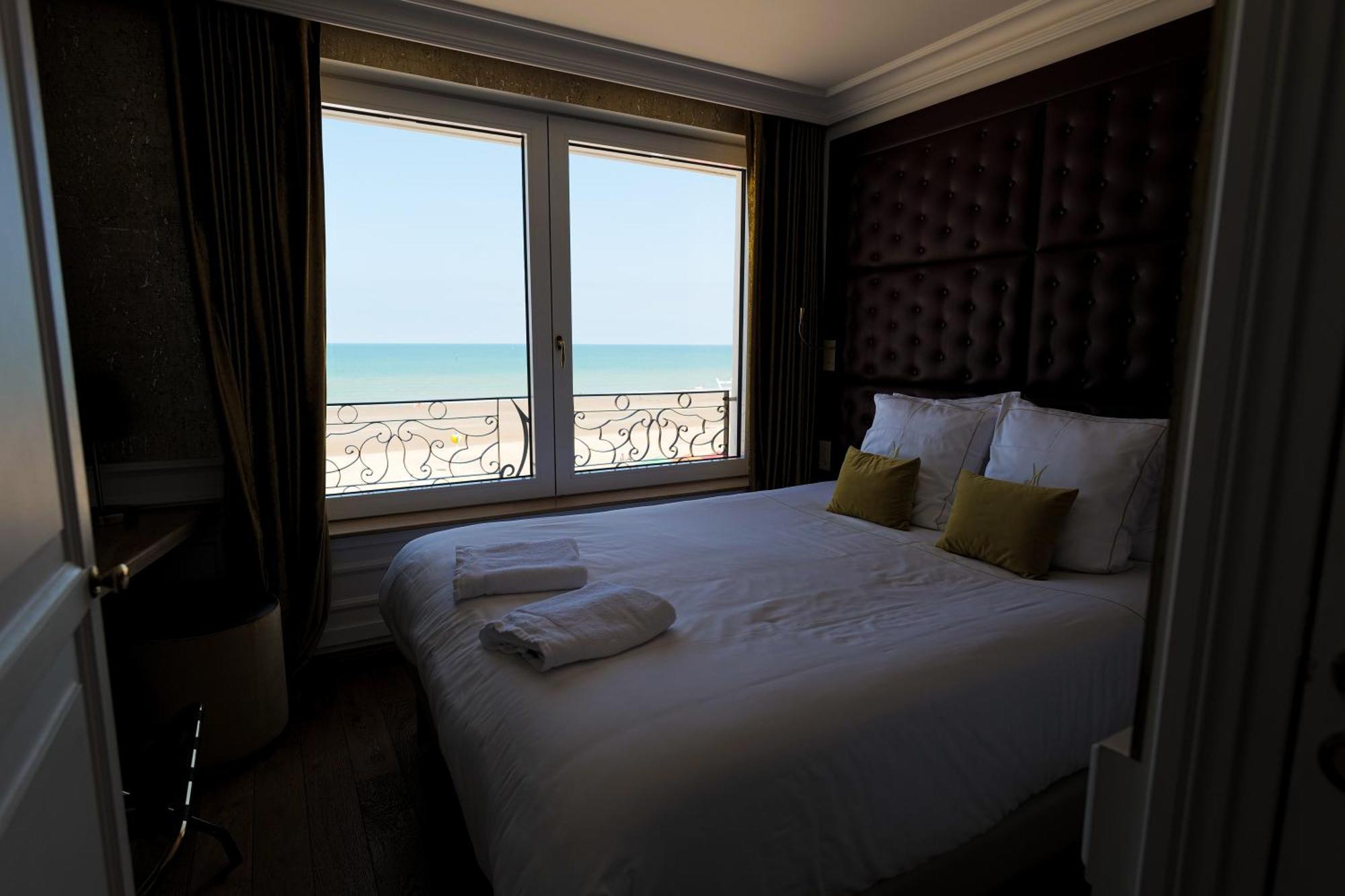 Hotel Merveilleux Cote Mer Dunkirk Екстер'єр фото