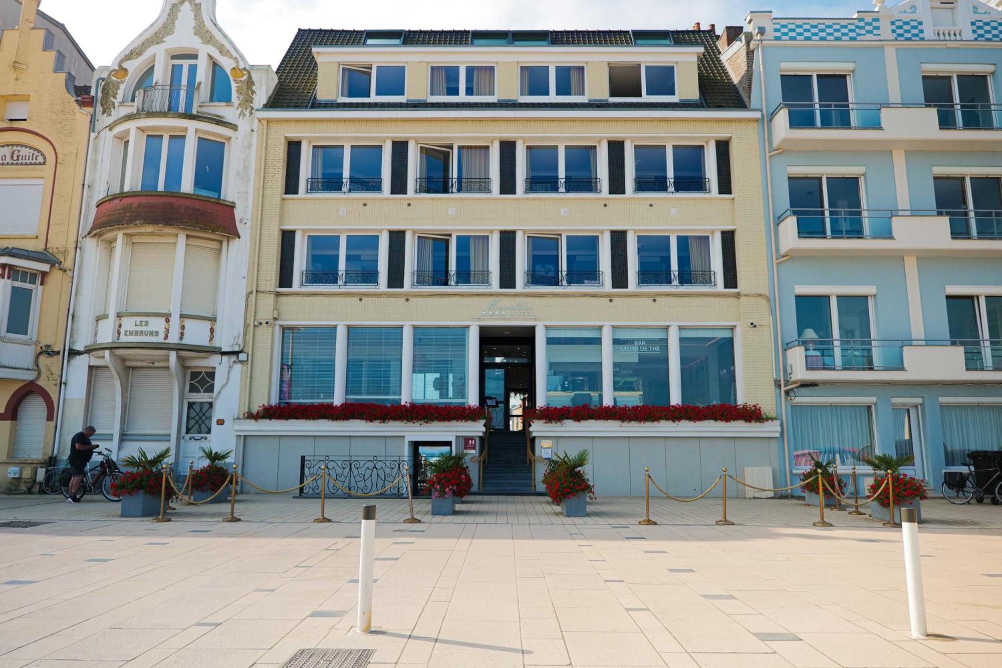 Hotel Merveilleux Cote Mer Dunkirk Екстер'єр фото