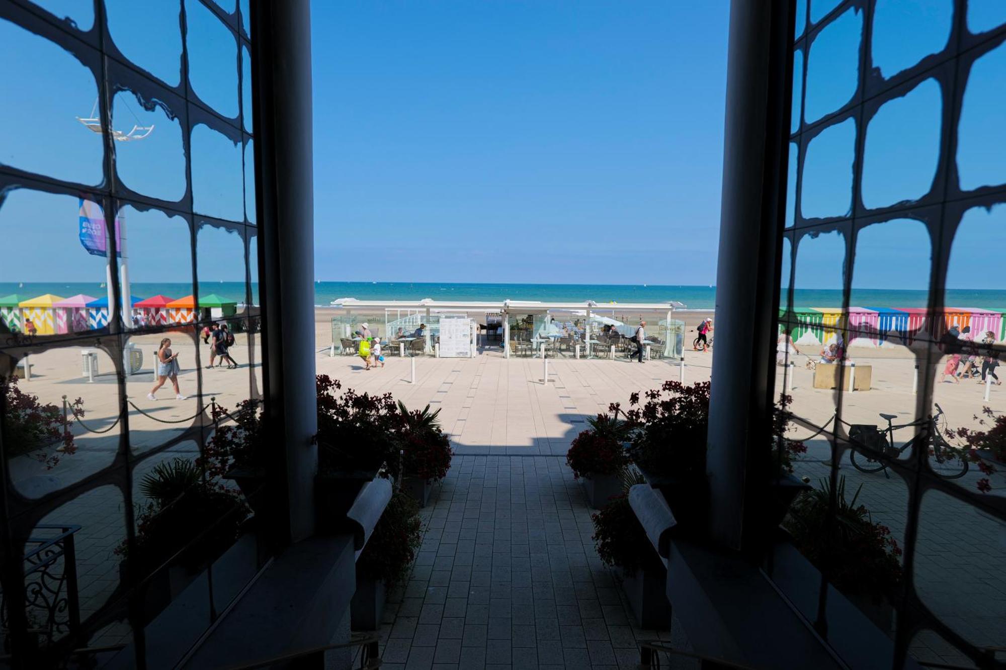 Hotel Merveilleux Cote Mer Dunkirk Екстер'єр фото